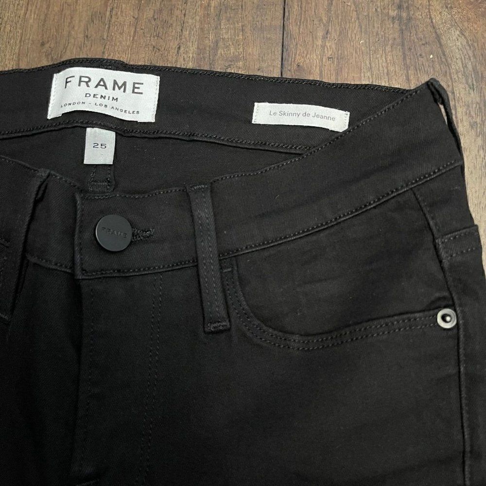 Frame NWOT Vian Ripped Skinny Jeans - Picture 10 of 16